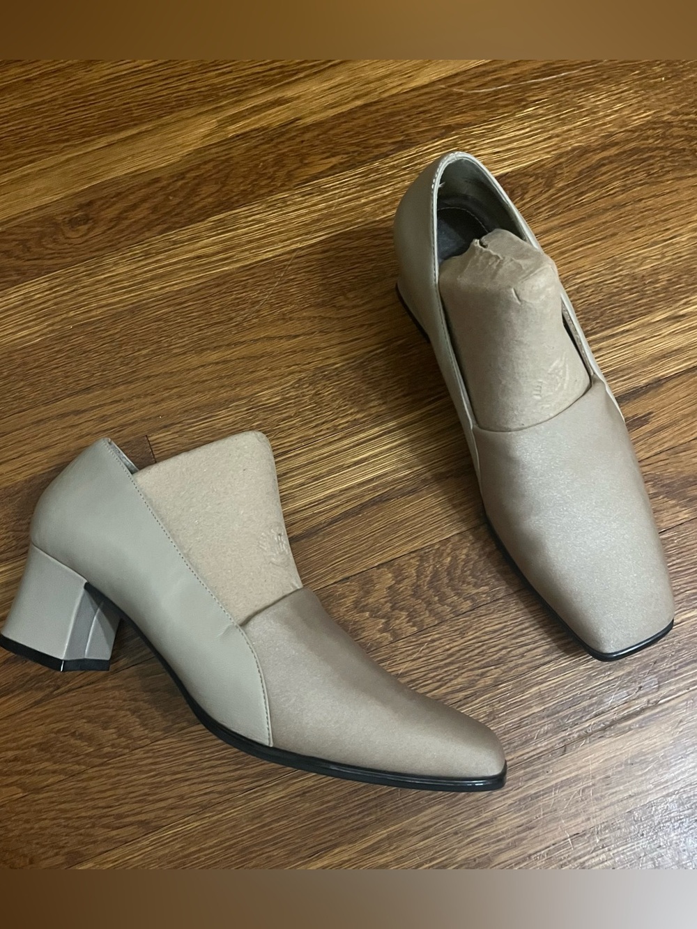 Naturalizer 7 chunky heel square toe pump shoes minimalist taupe